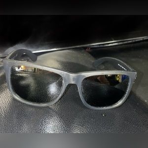 Authentic Ray Ban Sunglasses Gray Matte - Mens